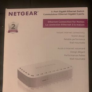 Net Gear 5 Port Ethernet, Switch Commuter Ethernet
